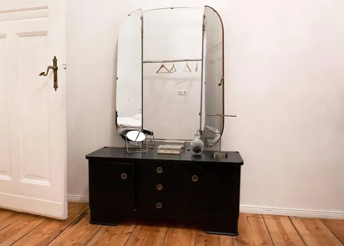 Artistic In The Heart Of Apartment Berlin